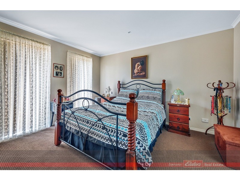 25 Norman Court, Lakes Entrance VIC 3909