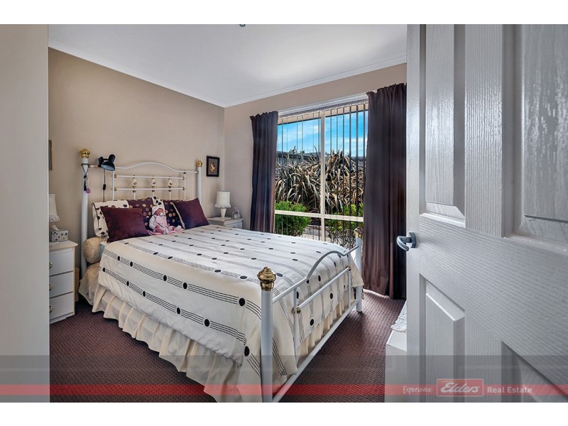 25 Norman Court, Lakes Entrance VIC 3909