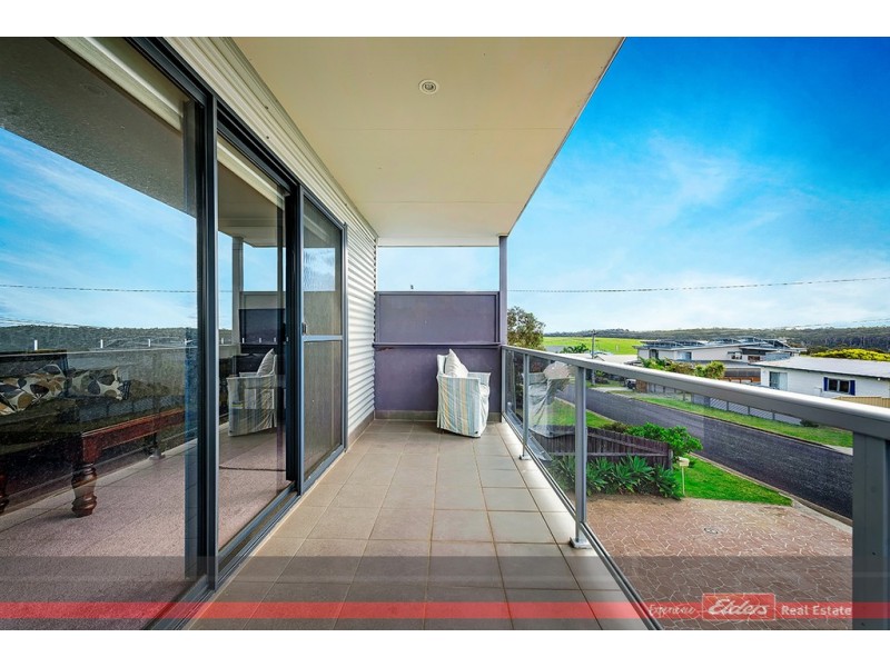 22 Hill Crest Way, Lake Tyers Beach VIC 3909
