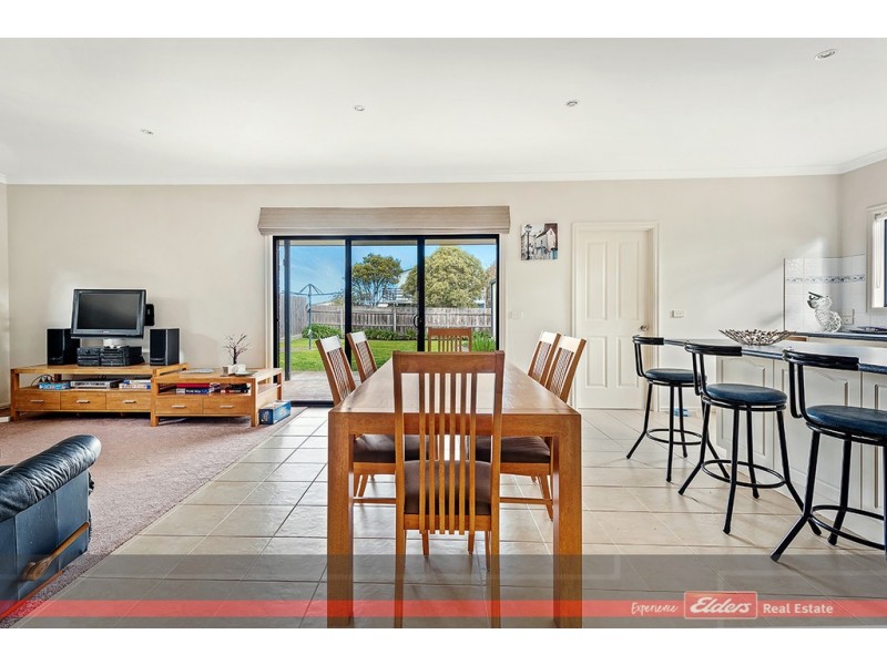22 Hill Crest Way, Lake Tyers Beach VIC 3909