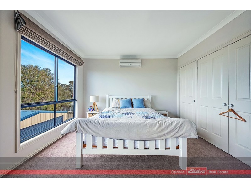 22 Hill Crest Way, Lake Tyers Beach VIC 3909