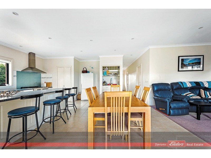 22 Hill Crest Way, Lake Tyers Beach VIC 3909