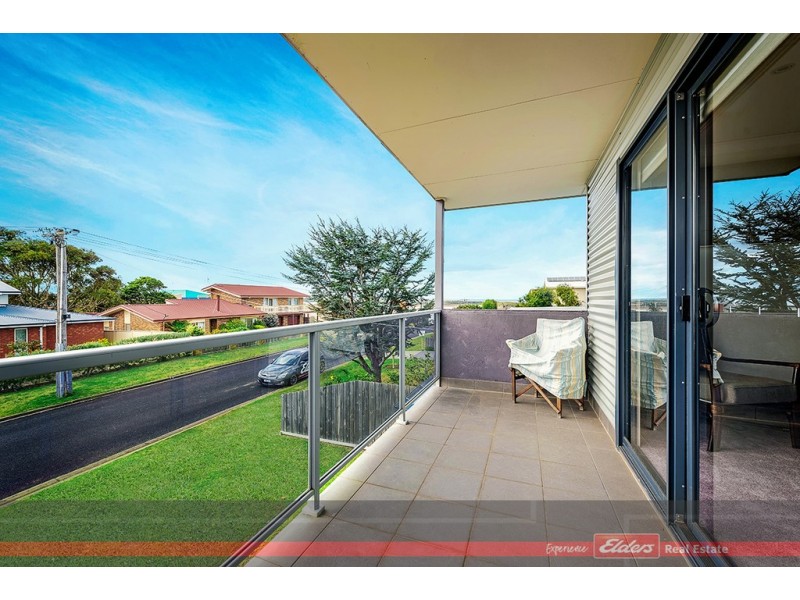 22 Hill Crest Way, Lake Tyers Beach VIC 3909
