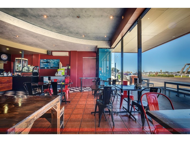 477 Esplanade, Lakes Entrance VIC 3909