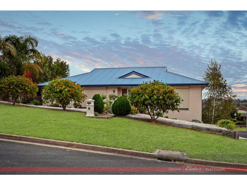 27 Abalone Avenue, Lakes Entrance VIC 3909