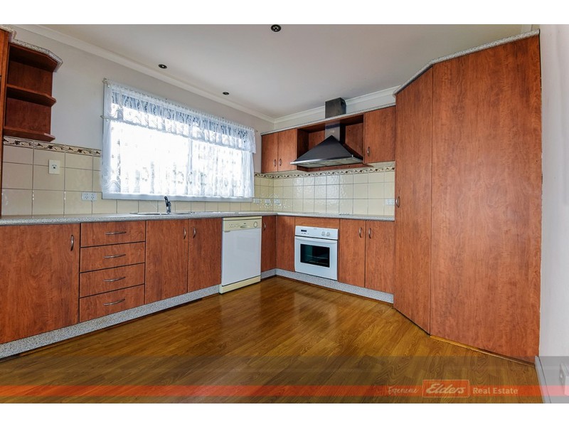 27 Abalone Avenue, Lakes Entrance VIC 3909