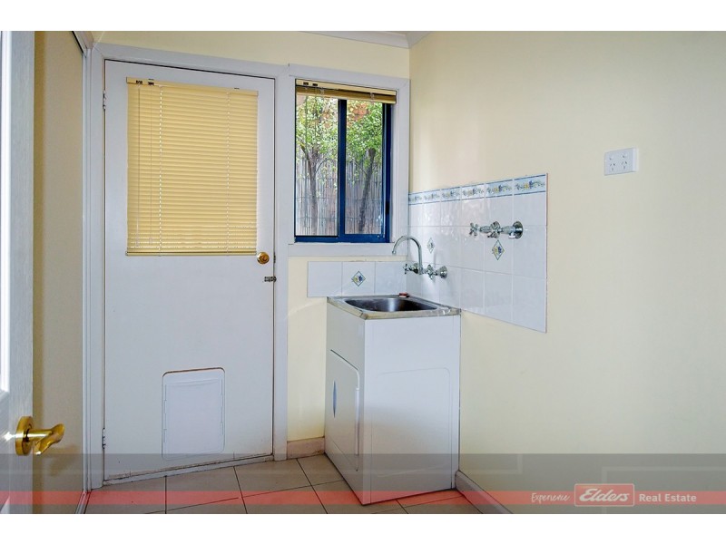 27 Abalone Avenue, Lakes Entrance VIC 3909