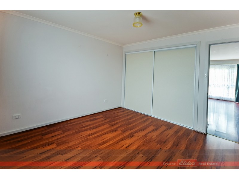 27 Abalone Avenue, Lakes Entrance VIC 3909