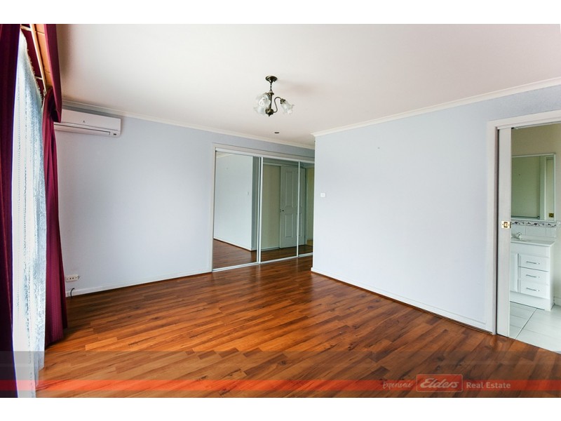 27 Abalone Avenue, Lakes Entrance VIC 3909