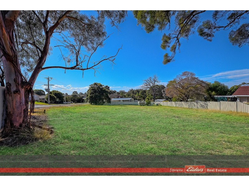 65 Hazel Road, Lakes Entrance VIC 3909