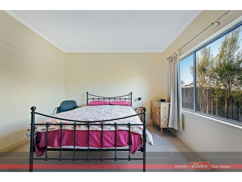 21 Hazel Road, Kalimna VIC 3909