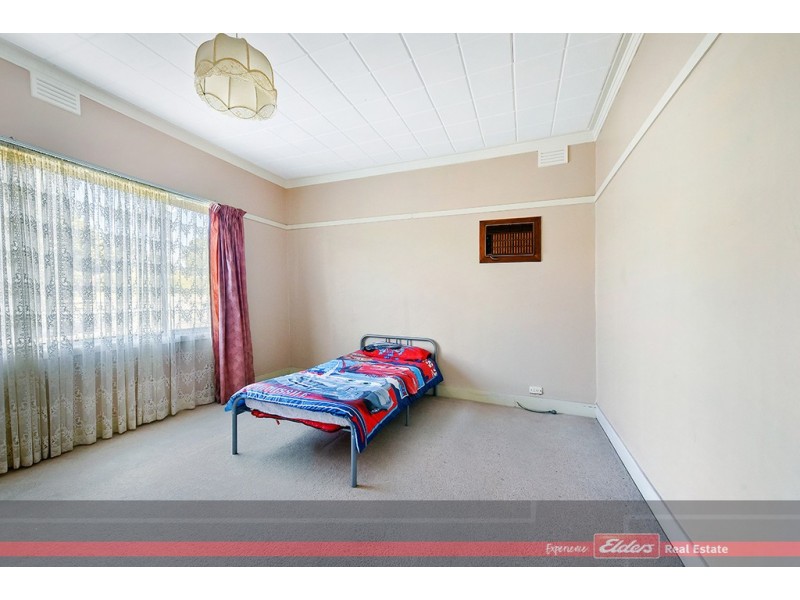 21 Hazel Road, Kalimna VIC 3909