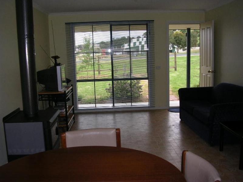 56 Palmers Road, Lakes Entrance VIC 3909