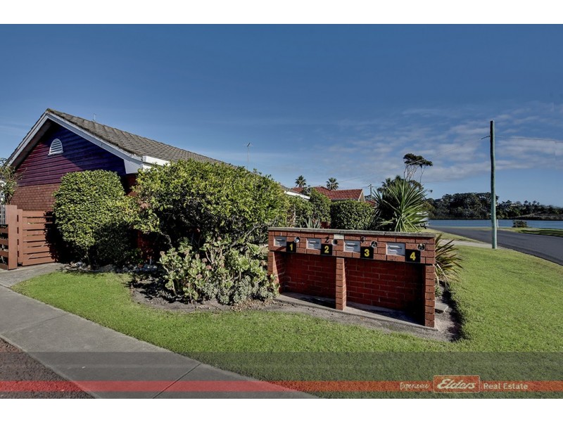 2/6 ROWE STREET, Lakes Entrance VIC 3909