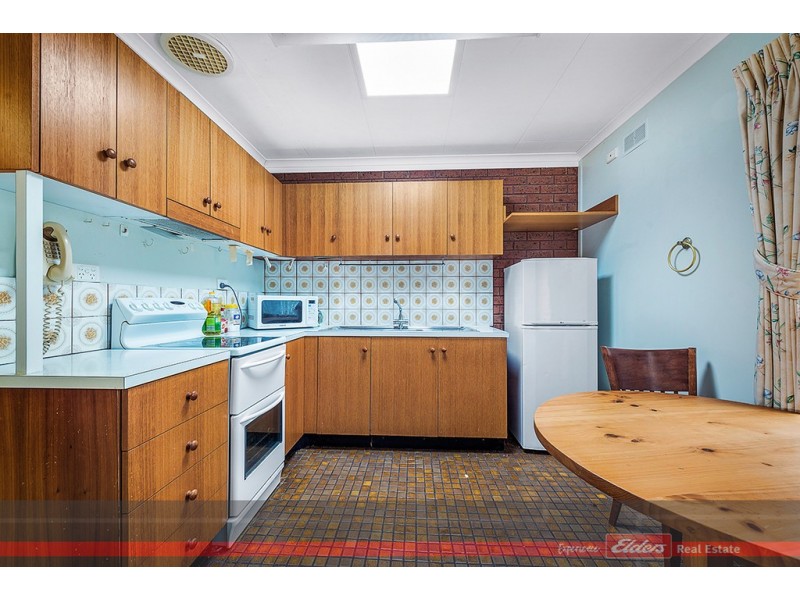 2/6 ROWE STREET, Lakes Entrance VIC 3909