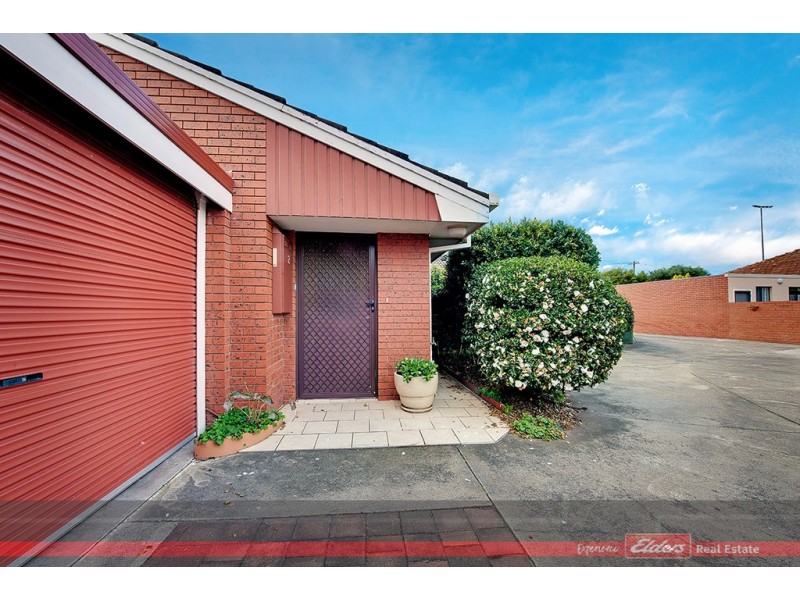 2/6 ROWE STREET, Lakes Entrance VIC 3909
