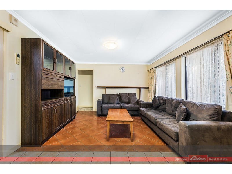 2/6 ROWE STREET, Lakes Entrance VIC 3909