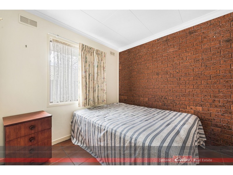 2/6 ROWE STREET, Lakes Entrance VIC 3909