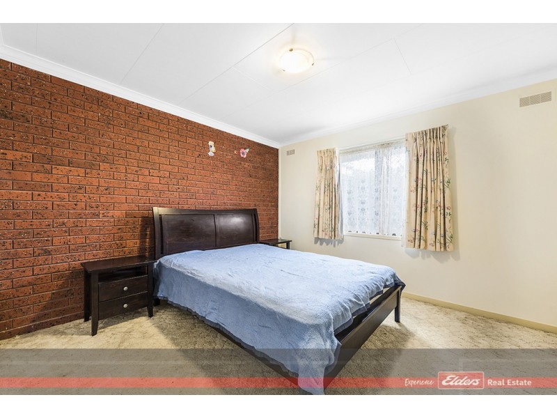2/6 ROWE STREET, Lakes Entrance VIC 3909