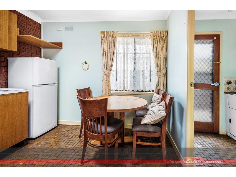 2/6 ROWE STREET, Lakes Entrance VIC 3909