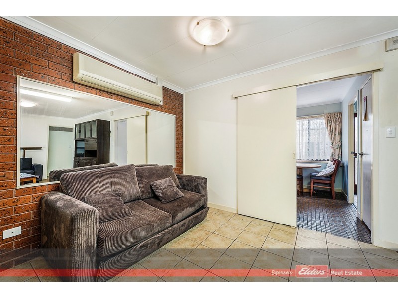2/6 ROWE STREET, Lakes Entrance VIC 3909