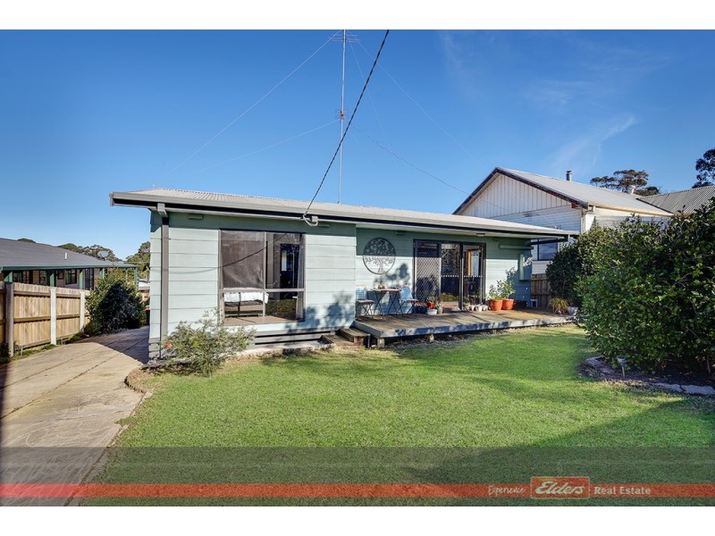 7 Bassett Road, Lakes Entrance VIC 3909