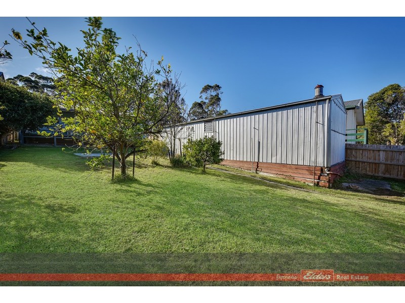 7 Bassett Road, Lakes Entrance VIC 3909