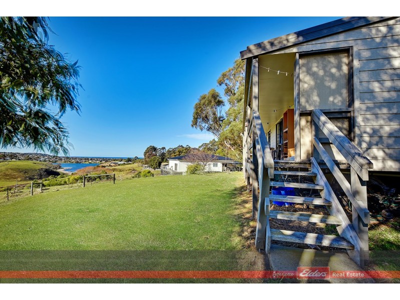 135 ALBATROSS ROAD, Kalimna VIC 3909
