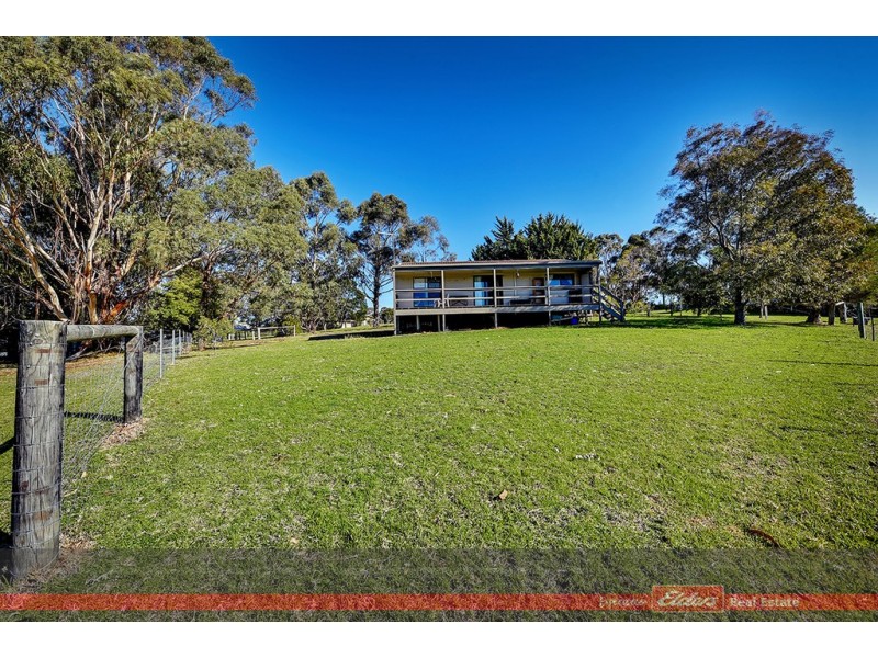 135 ALBATROSS ROAD, Kalimna VIC 3909