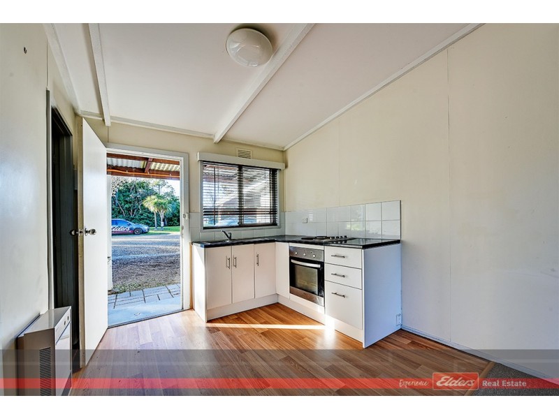 1/64 Robertsons Road, Kalimna West VIC 3909