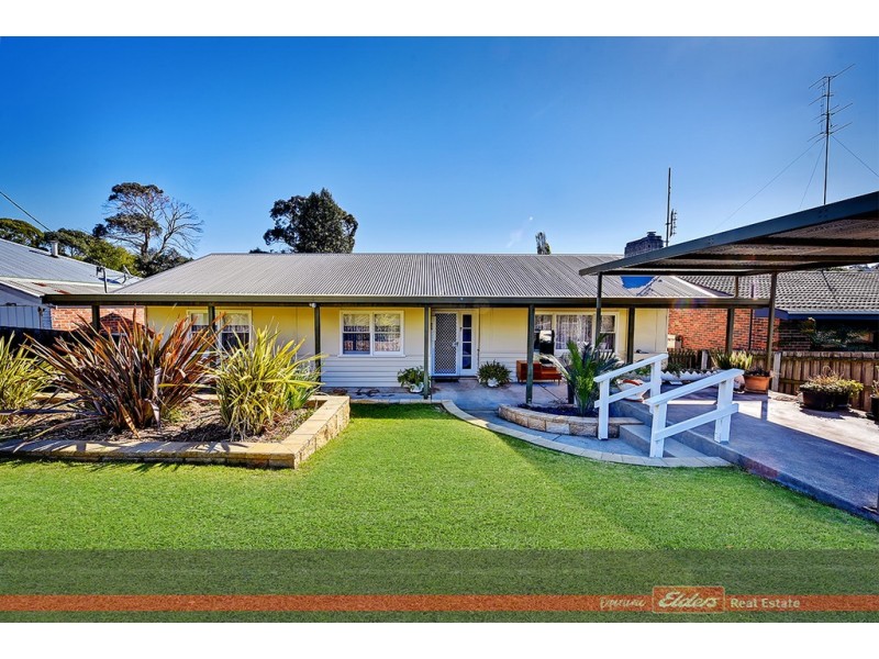 4 View Street, Lakes Entrance VIC 3909