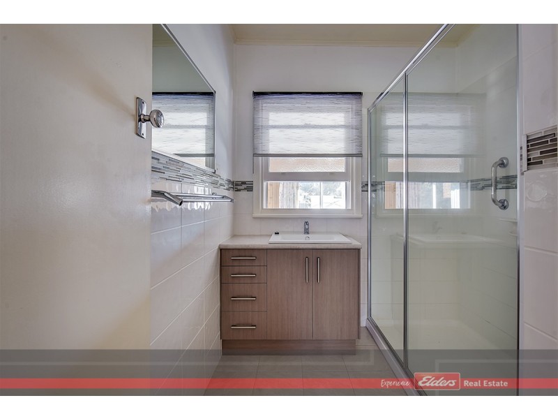 4 View Street, Lakes Entrance VIC 3909