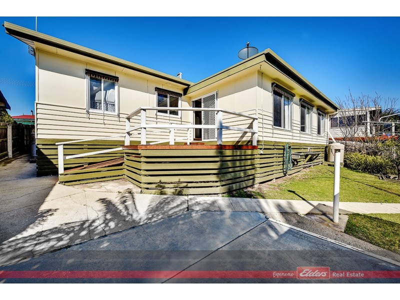 4 View Street, Lakes Entrance VIC 3909