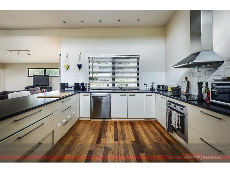 25 Kingscote Drive, Metung VIC 3904