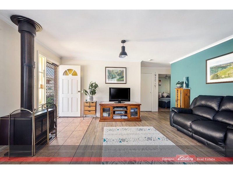 4/9 Bills Street, Lakes Entrance VIC 3909