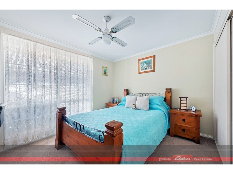 4/9 Bills Street, Lakes Entrance VIC 3909