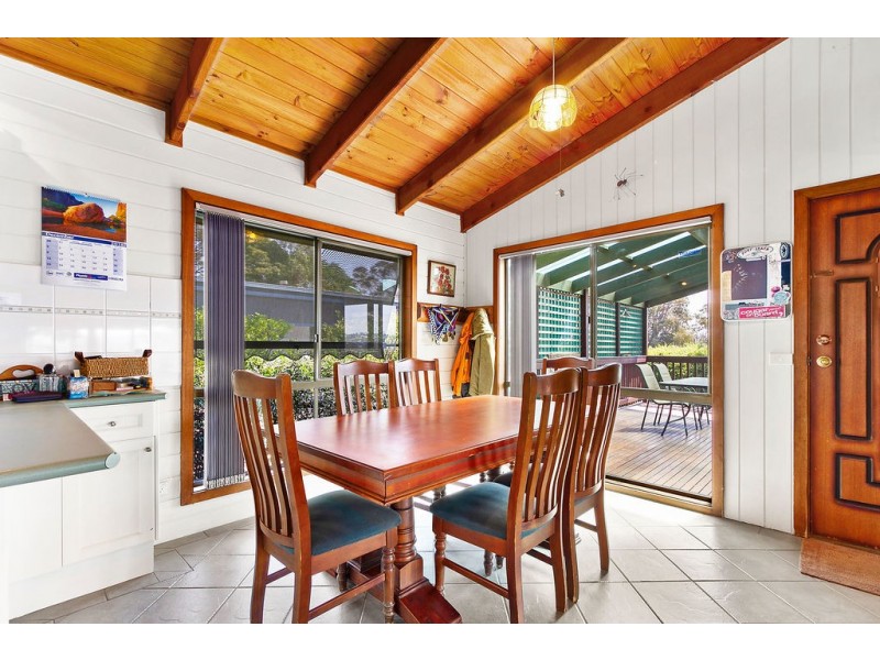 198 Albatross Road, Kalimna VIC 3909