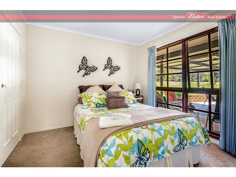 27 Laughtons Road, Kalimna VIC 3909