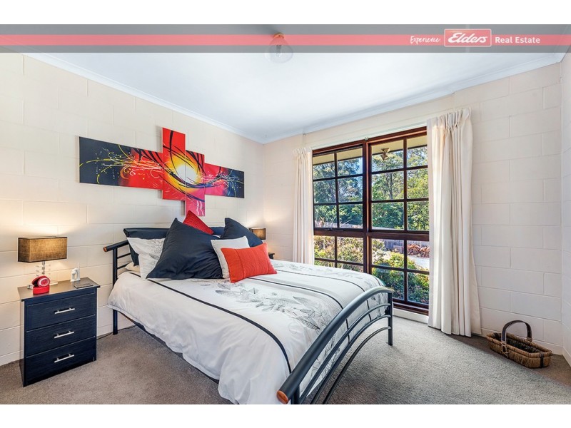 27 Laughtons Road, Kalimna VIC 3909