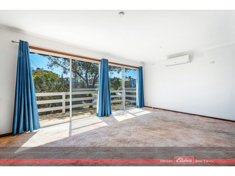 22 Lakeside Drive, Lake Tyers Beach VIC 3909