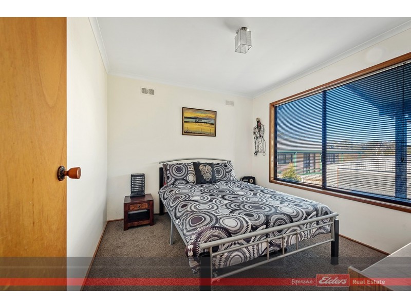 7 Bassett Road, Lakes Entrance VIC 3909