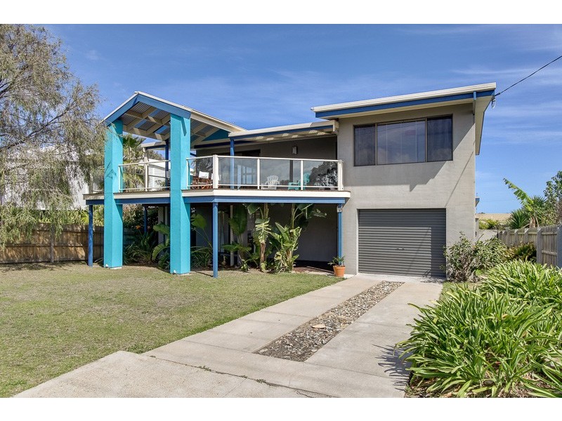 18 Lakeside Drive, Lake Tyers Beach VIC 3909