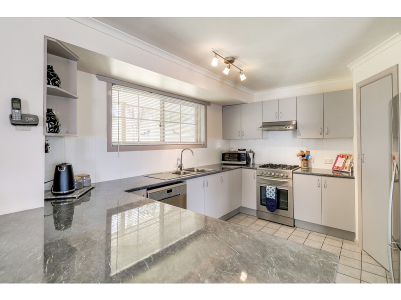 12 Margaret Court, Kalimna VIC 3909