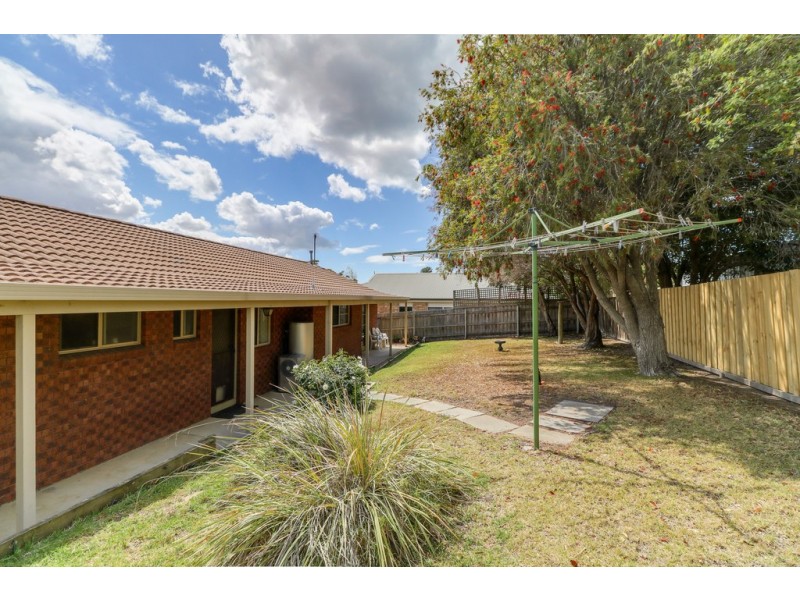 12 Margaret Court, Kalimna VIC 3909