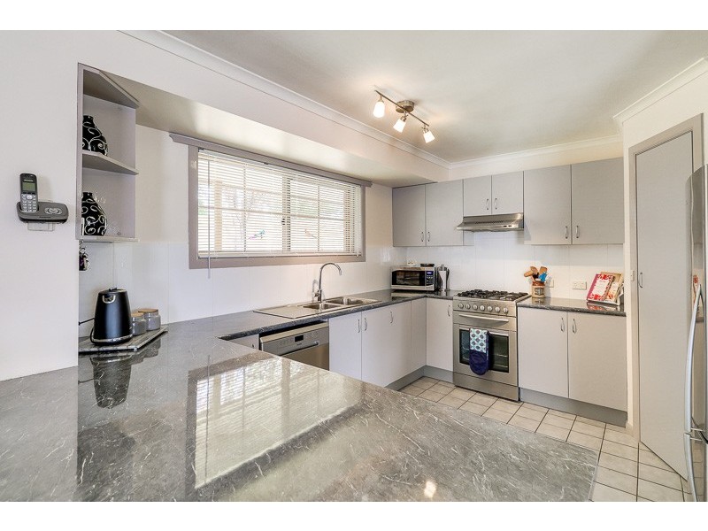 12 Margaret Court, Kalimna VIC 3909