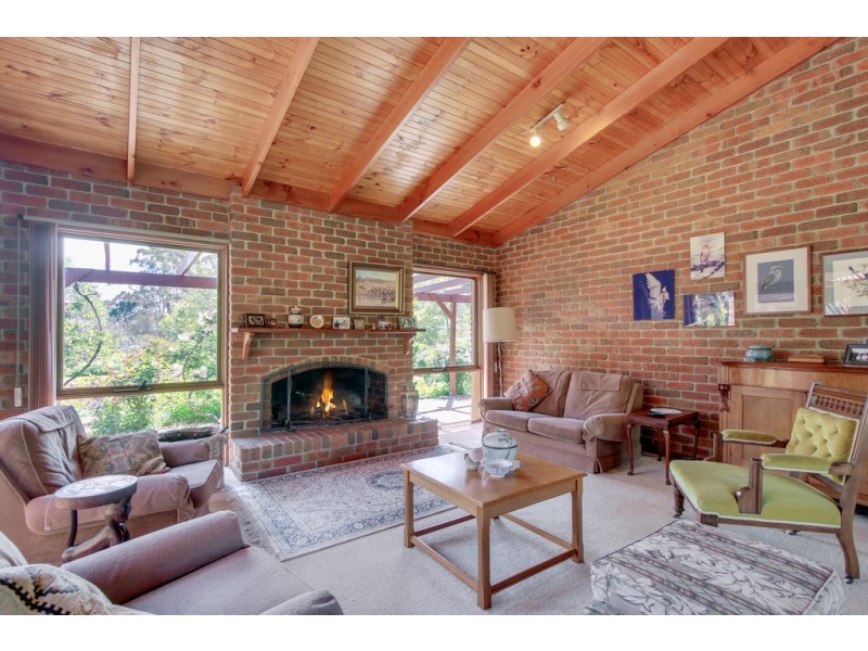 136 CORRINGLE ROAD, Newmerella VIC 3886