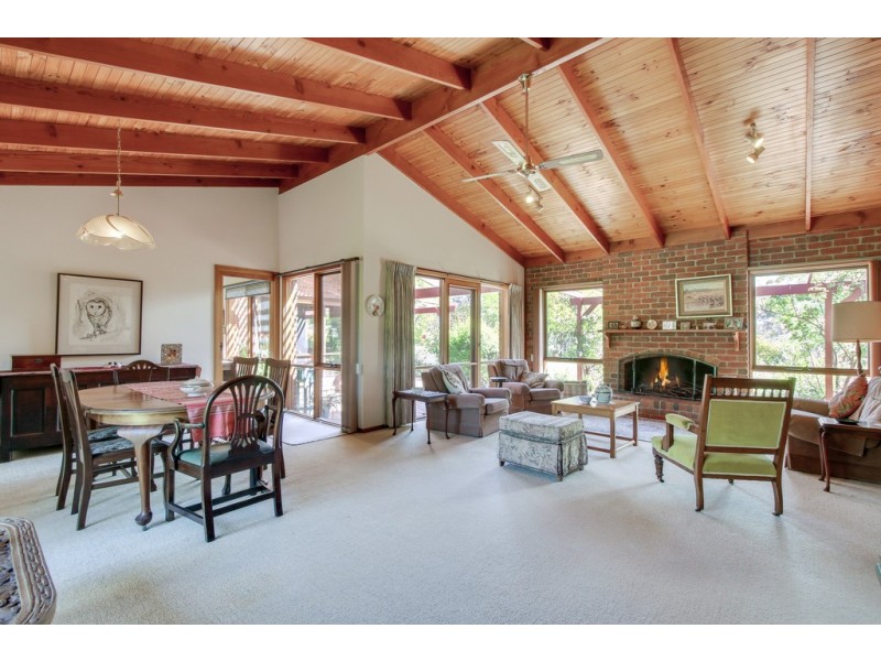 136 CORRINGLE ROAD, Newmerella VIC 3886