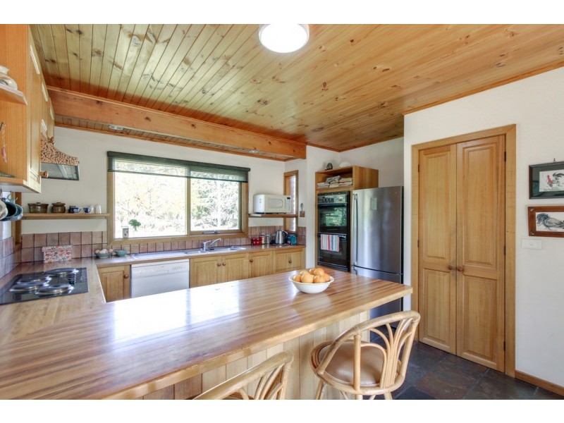 136 CORRINGLE ROAD, Newmerella VIC 3886