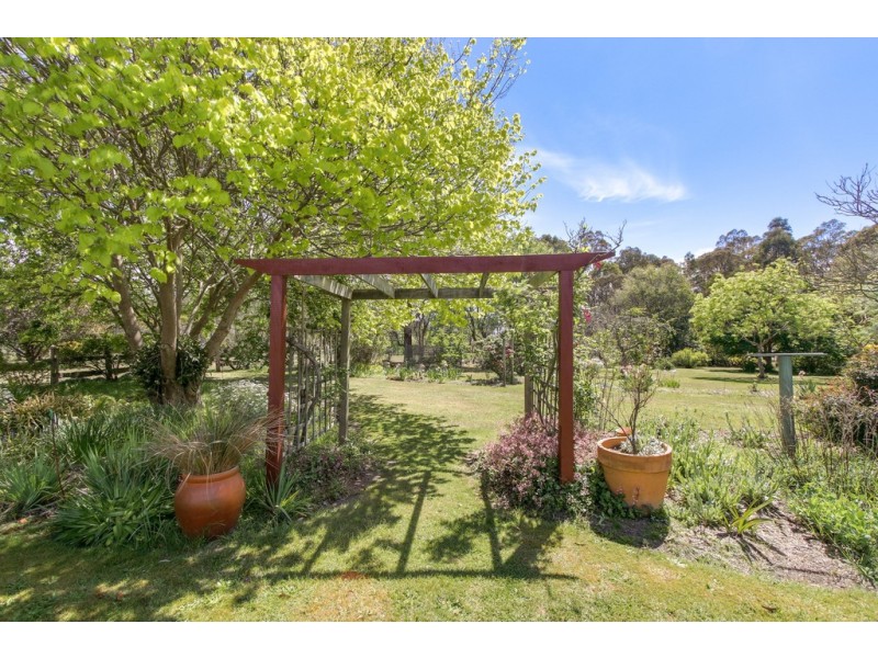 136 CORRINGLE ROAD, Newmerella VIC 3886