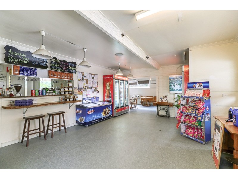 52 MAIN ROAD, Buchan VIC 3885